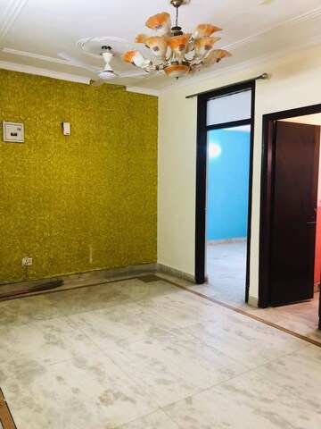 Room in 1 BHK Builder Floor at Freedom Fighters Enclave – for Rent