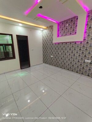 Bedroom in 3 BHK Independent House at Jankipuram – for Sale