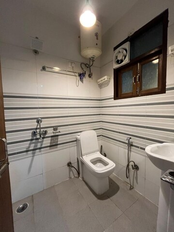 Bathroom in 1 BHK Apartment at Saket – for Rent