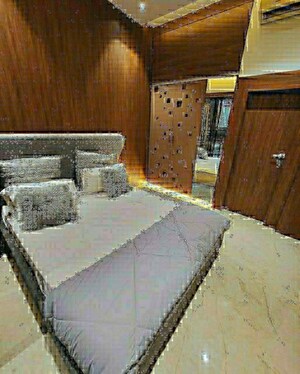 Swimming Pool in 3 BHK Apartment at Mulund East – for Sale