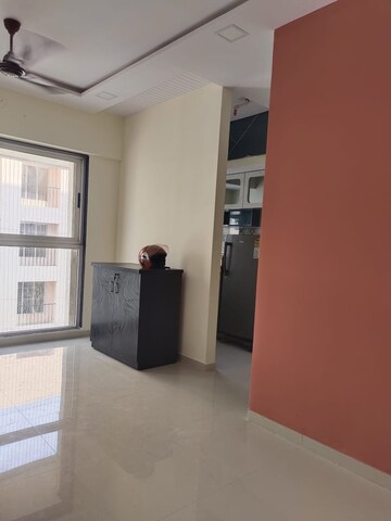 Room in 1 BHK Apartment at Marathon Neohomes, Bhandup West – for Rent