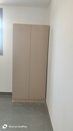 Furnished Amenities in 2 BHK Builder Floor at Khajoori Khas – for Sale