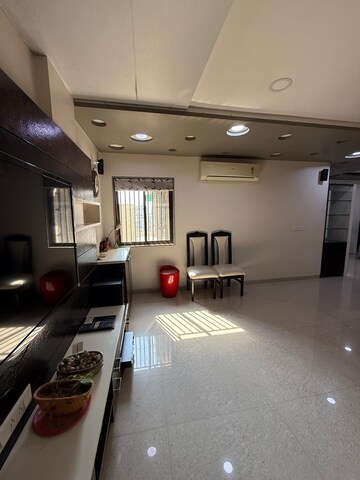 Living Room in 3.5 BHK Apartment at Satellite – for Rent