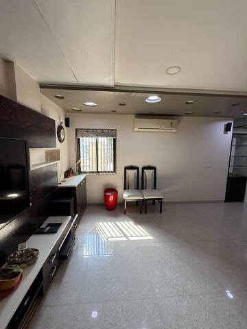 Living Room in 3.5 BHK Apartment at Satellite – for Rent