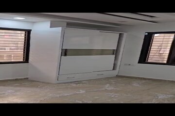 Room in 3 BHK Builder Floor at Rohini Sector 16 – for Sale