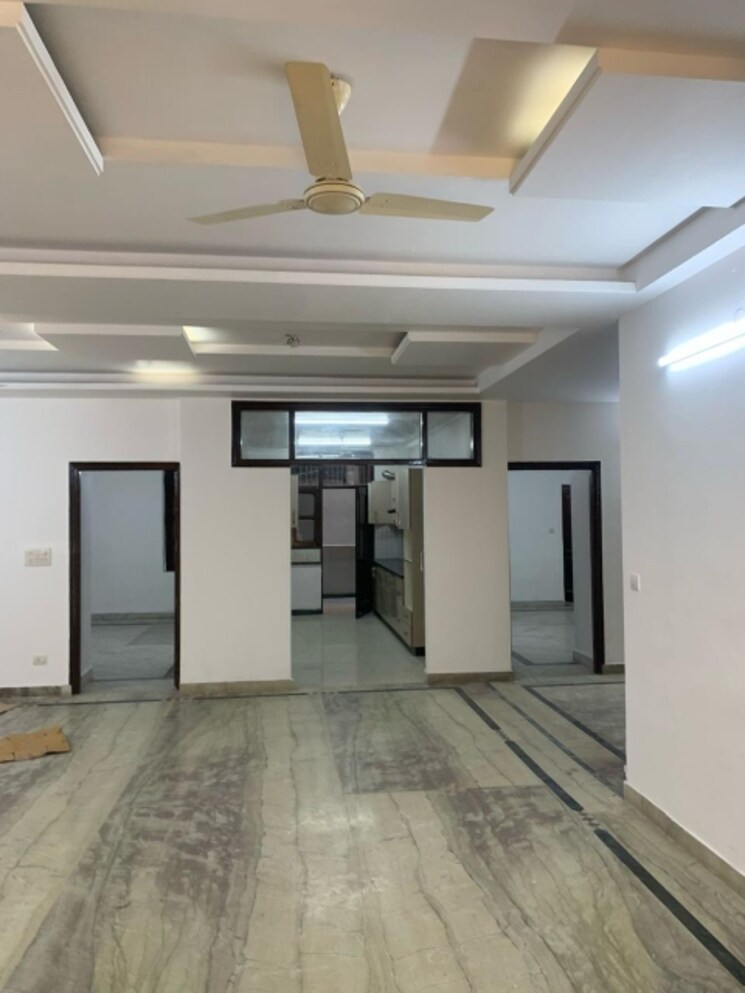 undefined, sector 40 6+ Bedroom 162 Sq.Mt. Independent House In Sector 40 Noida 8392142