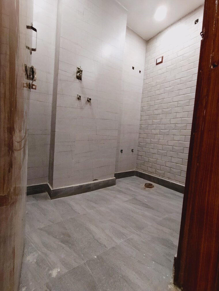Bathroom, uttam nagar west 2 Bedroom 600 Sq.Ft. Builder Floor In Uttam Nagar West Delhi 8392220
