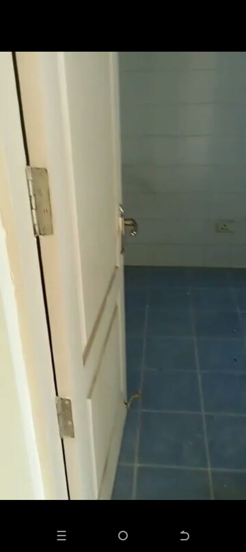 Bathroom in 4 BHK Apartment at Unitech Cascades, Pi Greater Noida – for Rent