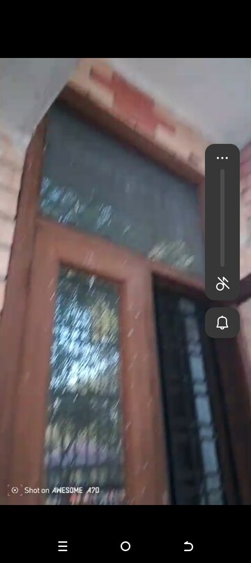 Master Bedroom in 2.5 BHK Independent House at Xu 1 Greater Noida – for Rent
