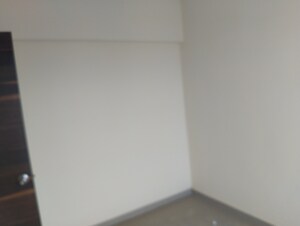 Room in 1 BHK Apartment at Kurla West – for Sale