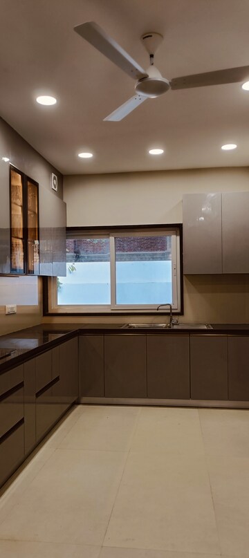 Kitchen in 3 BHK Builder Floor at Golf Links – for Rent