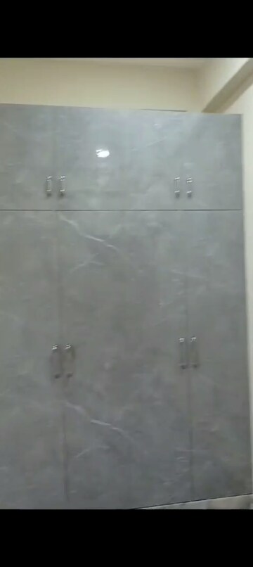Room in 2.5 BHK Builder Floor at Delta Ii Greater Noida – for Rent