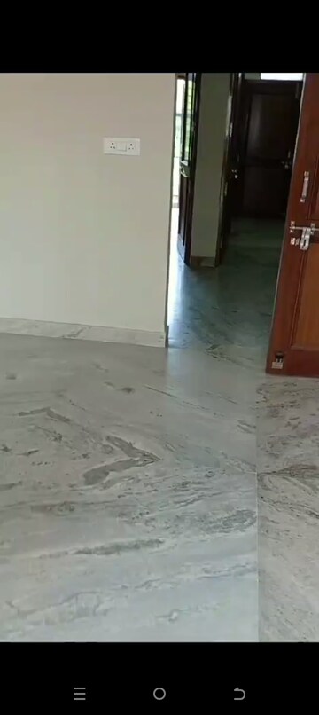 Room in 2.5 BHK Builder Floor at Delta Ii Greater Noida – for Rent
