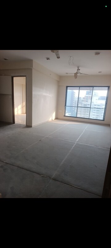 Room in 3 BHK Apartment at Shivdham CHS Santacruz, Santacruz West – for Rent
