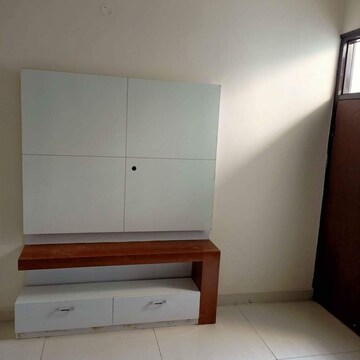 Furnished Amenities in 3.5 BHK Builder Floor at Kishanpura – for Rent