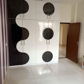 Team Area in 3.5 BHK Builder Floor at Kishanpura – for Rent