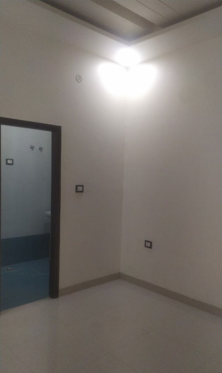 Room, kamta 3 Bedroom 1000 Sq.Ft. Independent House In Kamta Lucknow 8392390