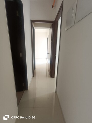 2 BHK Apartment For Rent in Sheth Vasant Lawns, Laxmi Nagar
