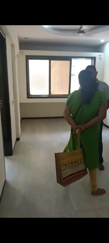 1.5 BHK Apartment For Rent in Kurla East
