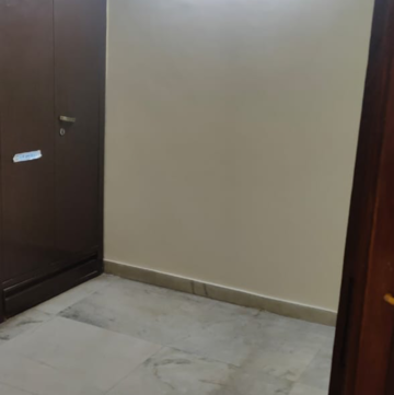 Room in 3 BHK Builder Floor at Malviya Nagar – for Rent
