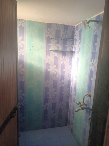 Bathroom in 1 BHK Apartment at Neelam Heights, Sector 13 – for Rent