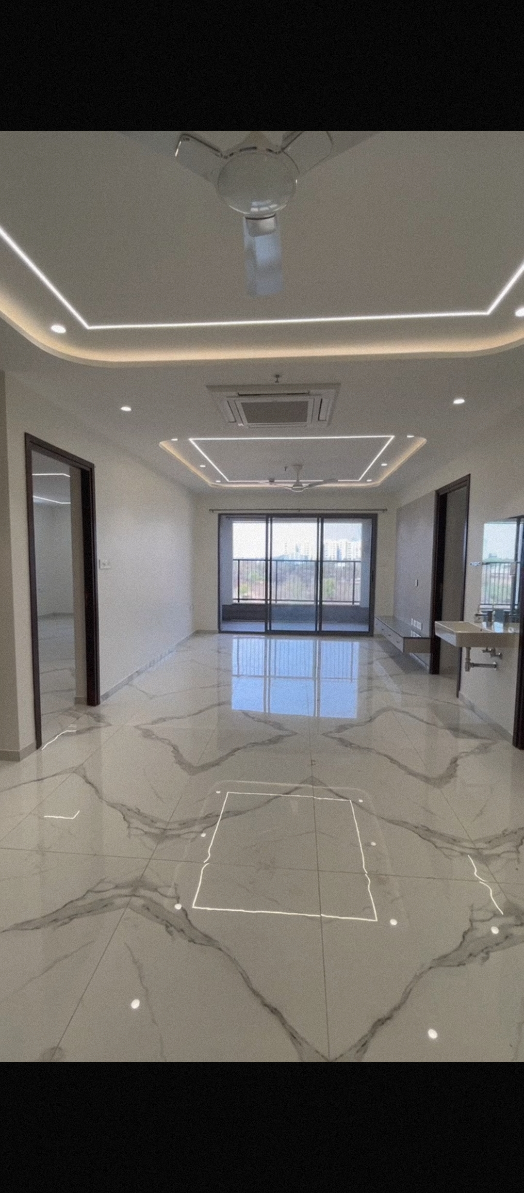 4 BHK + Pooja Room Apartment For Rent in DSR The Classe