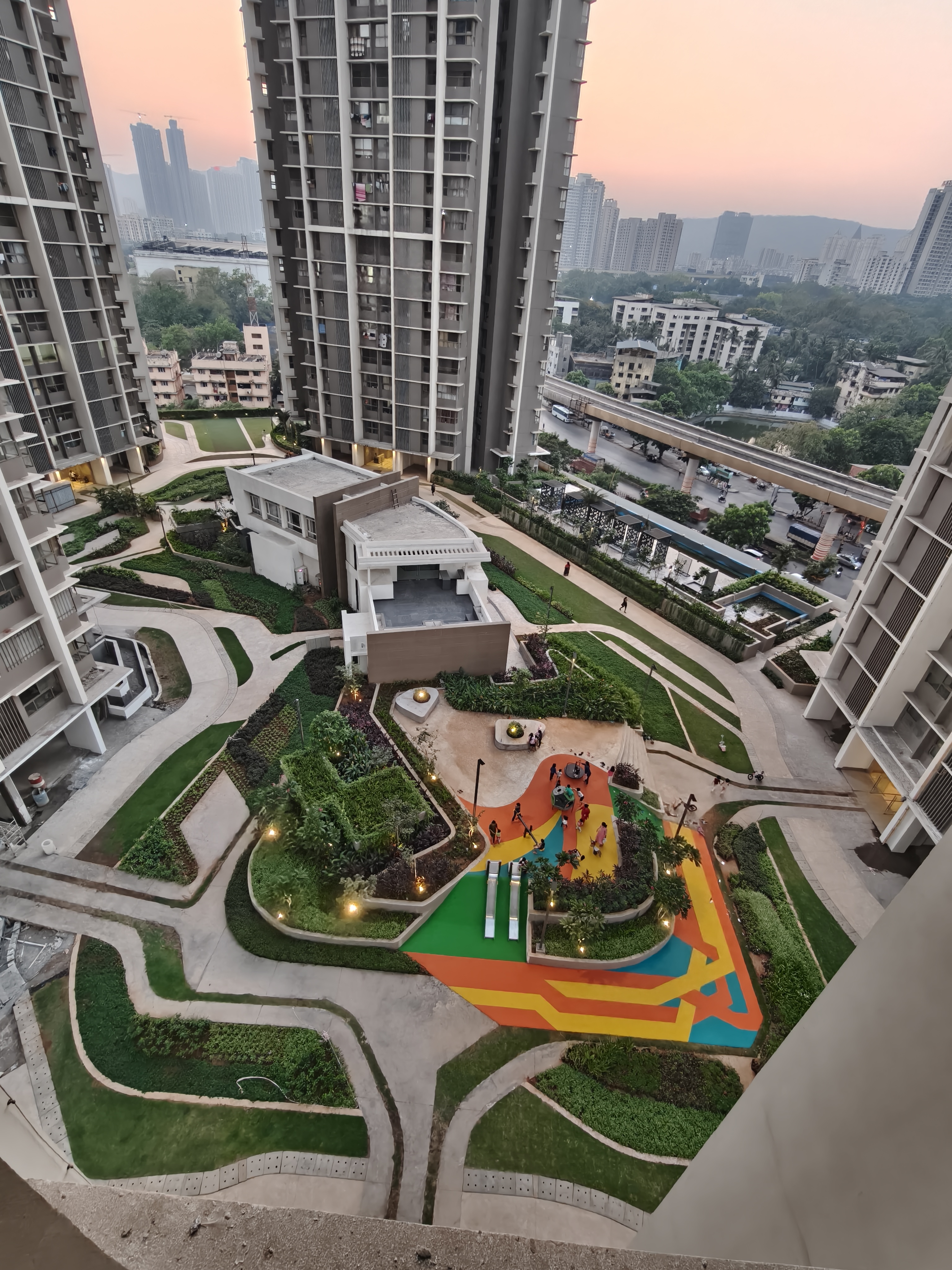 2 BHK + Pooja Room 527 Sq.Ft. Apartment in Kalpataru Paramount B