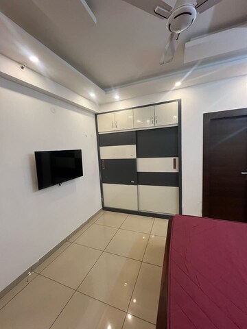 Kitchen in 2 BHK Builder Floor at RWA Apartments Sector 40, Sector 40 – for Rent