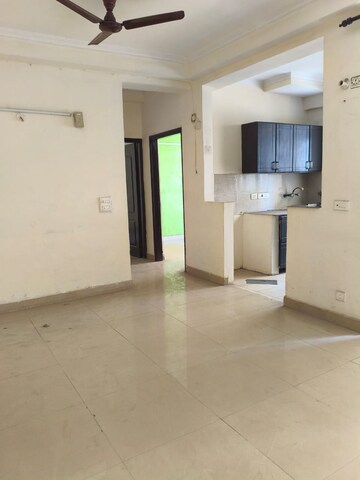 Room in 2 BHK Apartment at Amrapali Silicon City, Sector 76 – for Rent