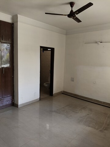 Room in 4 BHK Apartment at New Generation Maple Apartments, Dhakoli Village – for Sale
