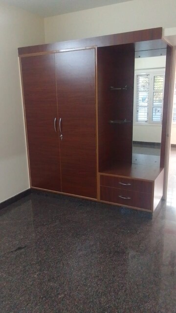 Room in 1 BHK Builder Floor at Koramangala – for Rent