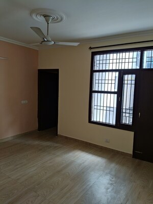 Room in 2 BHK Apartment at Pir Machalla – for Sale