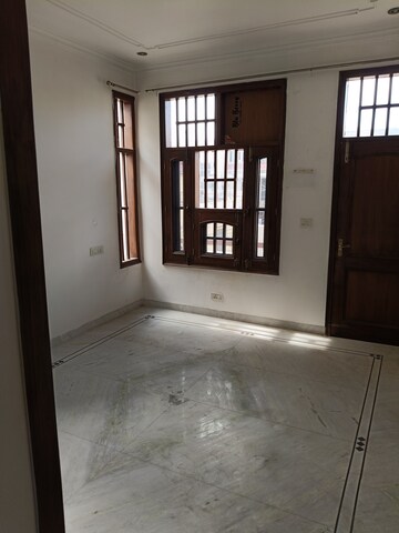 Room in 3 BHK Builder Floor at MS Enclave Zirakpur, Dhakoli Village – for Rent