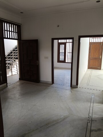 Room in 3 BHK Builder Floor at MS Enclave Zirakpur, Dhakoli Village – for Rent