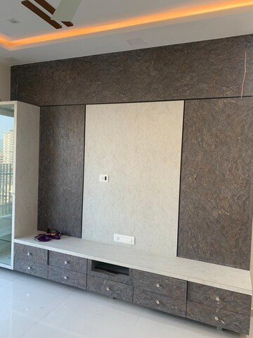 Furnished Amenities in 2 BHK Apartment at Lucent Fressia Ranibello, Malad East – for Rent