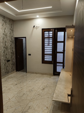 Room in 3 BHK Independent House at Dhakoli Village – for Sale
