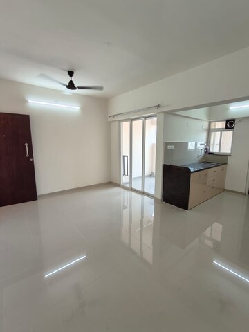 Room in 3 BHK Apartment at Blue 27th Avenue, Bavdhan – for Rent