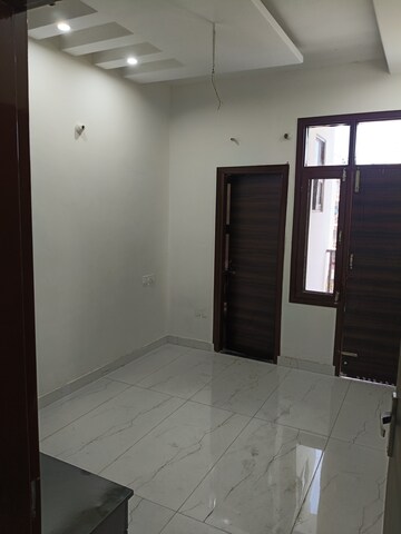 Room in 3 BHK Builder Floor at Dhakoli Village – for Sale