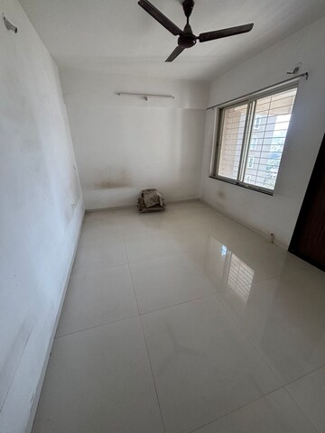 Room in 2 BHK Apartment at Dreams Rhythm, Bavdhan – for Rent