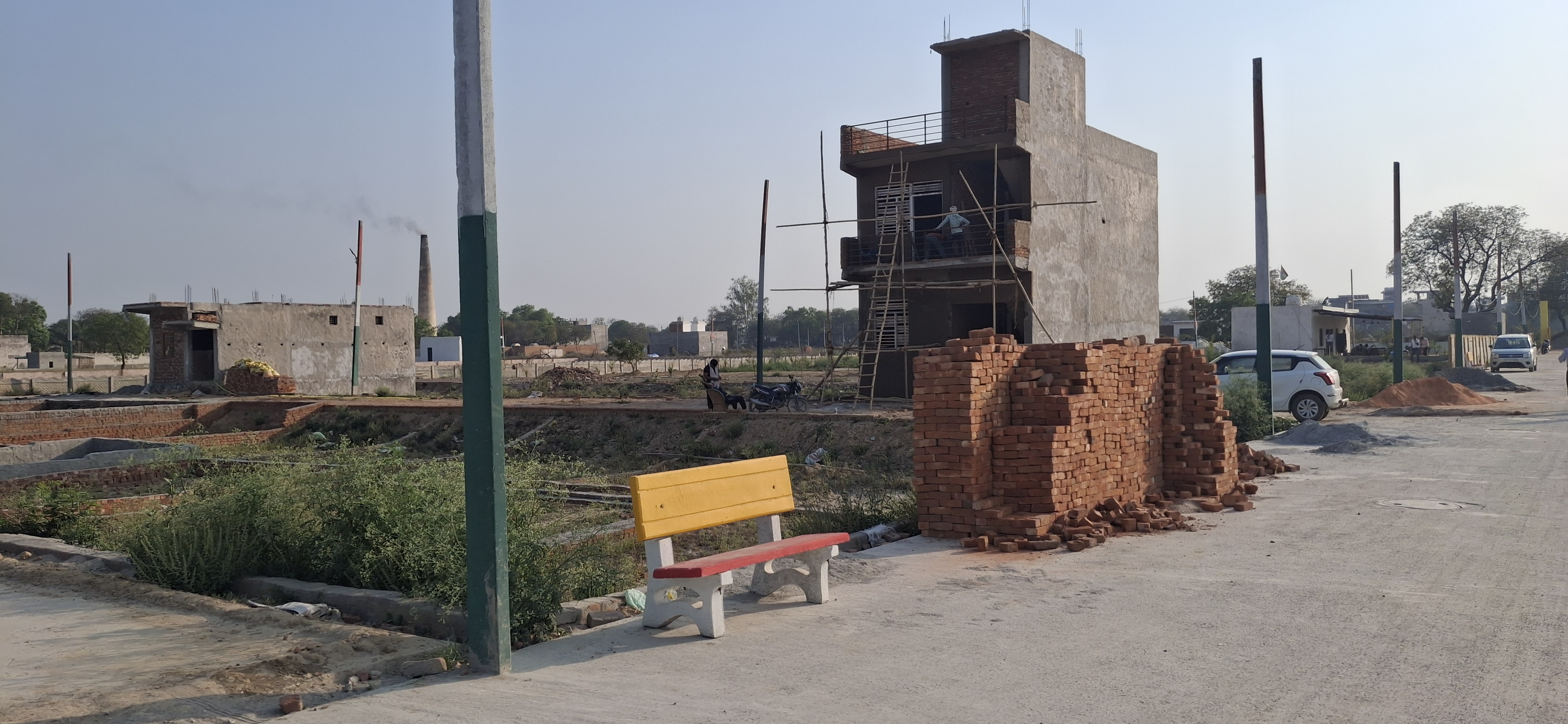 Plot For Sale in Mk Propty 