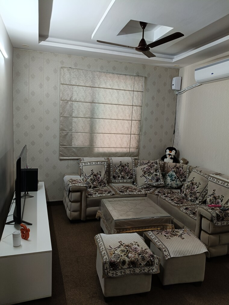 Living Room, guru-nanak-enclave 3 Bedroom 1100 Sq.Ft. Builder Floor In Dhakoli Village Zirakpur 8392581