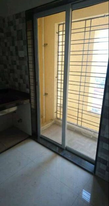 Room in 2 BHK Apartment at Fenklin Belleza, Ghodbunder Road – for Rent