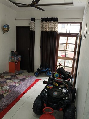 Parking in 3 BHK Builder Floor at Dhakoli Village – for Sale