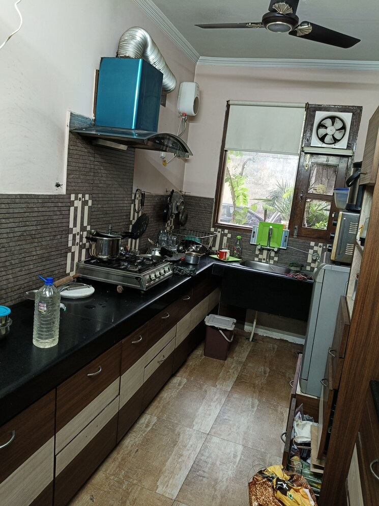 Kitchen, us-pine-homes 3 Bedroom 2250 Sq.Ft. Builder Floor In Dhakoli Village Zirakpur 8392586