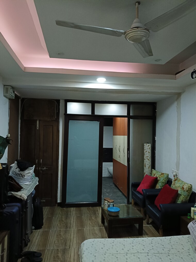 Master Bedroom, us-pine-homes 3 Bedroom 2250 Sq.Ft. Builder Floor In Dhakoli Village Zirakpur 8392586