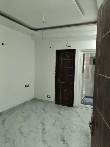 Building Lobby in 3 BHK Builder Floor at Dhakoli Village – for Sale