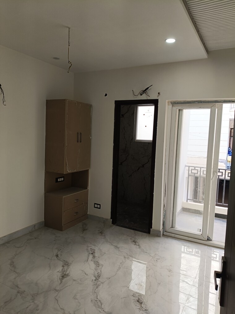 Room, dhakoli village 3 Bedroom 1400 Sq.Ft. Builder Floor In Dhakoli Village Zirakpur 8392629