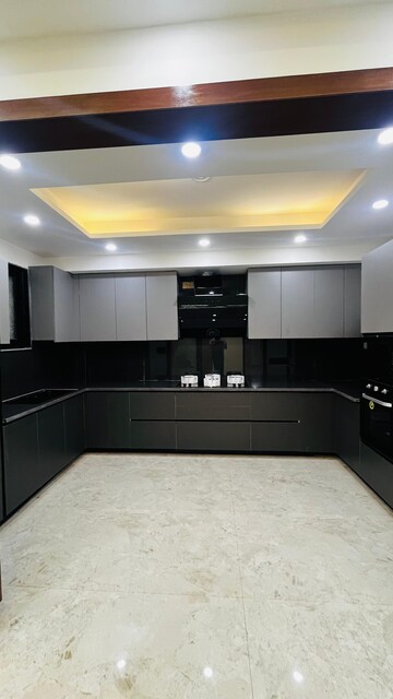 Kitchen in 4 BHK Builder Floor at SS Mayfield Gardens, Sector 51 – for Sale