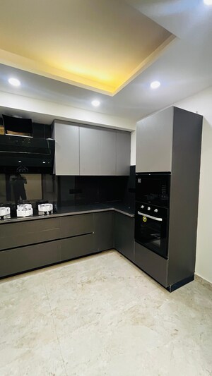 Kitchen in 4 BHK Builder Floor at SS Mayfield Gardens, Sector 51 – for Sale