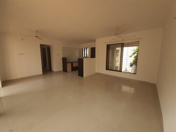 Room in 3 BHK Apartment at Aashiyana Park, Aundh – for Rent